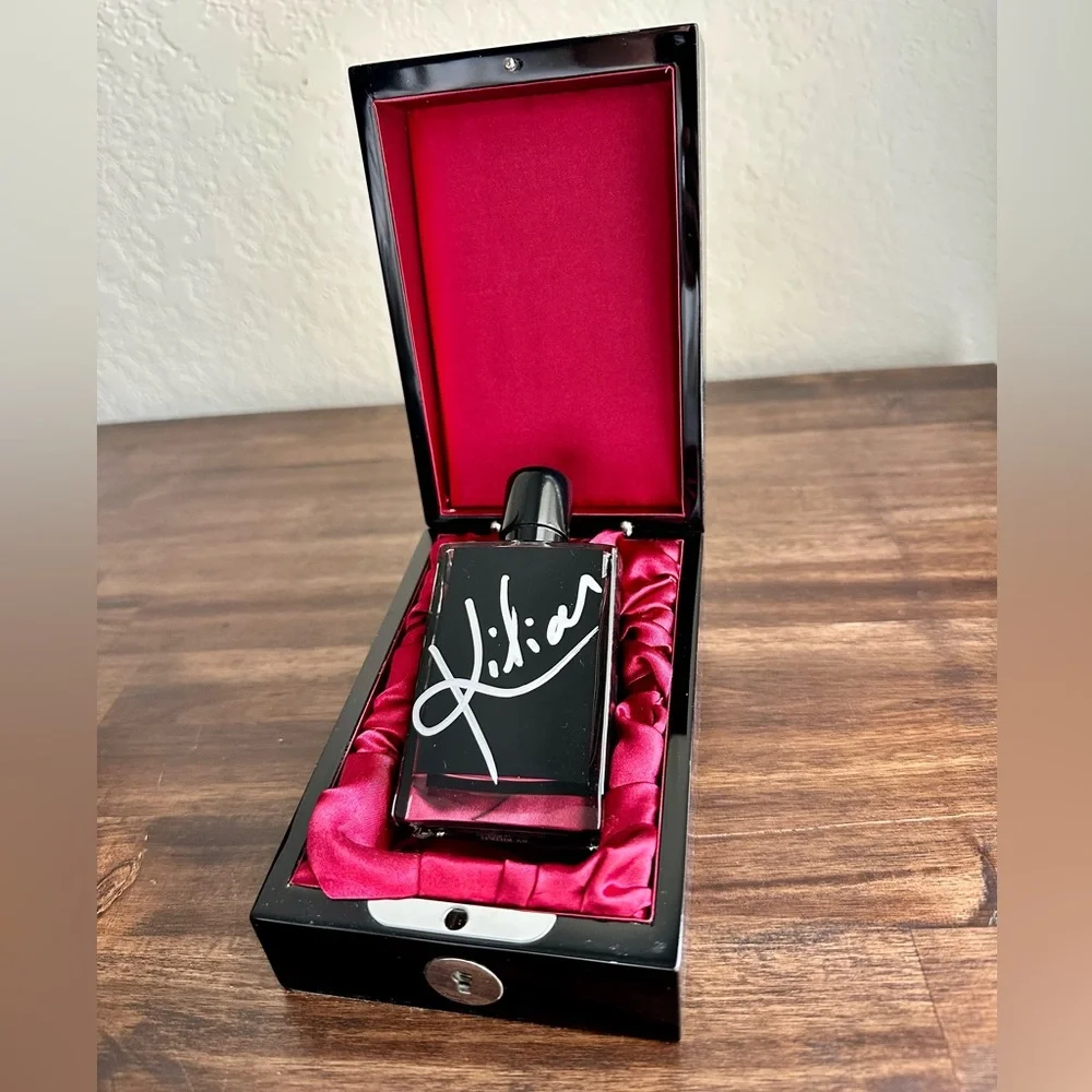 SIGNED Sacred Wood by Kilian Perfume in Elegant Box - Picture 3 of 10